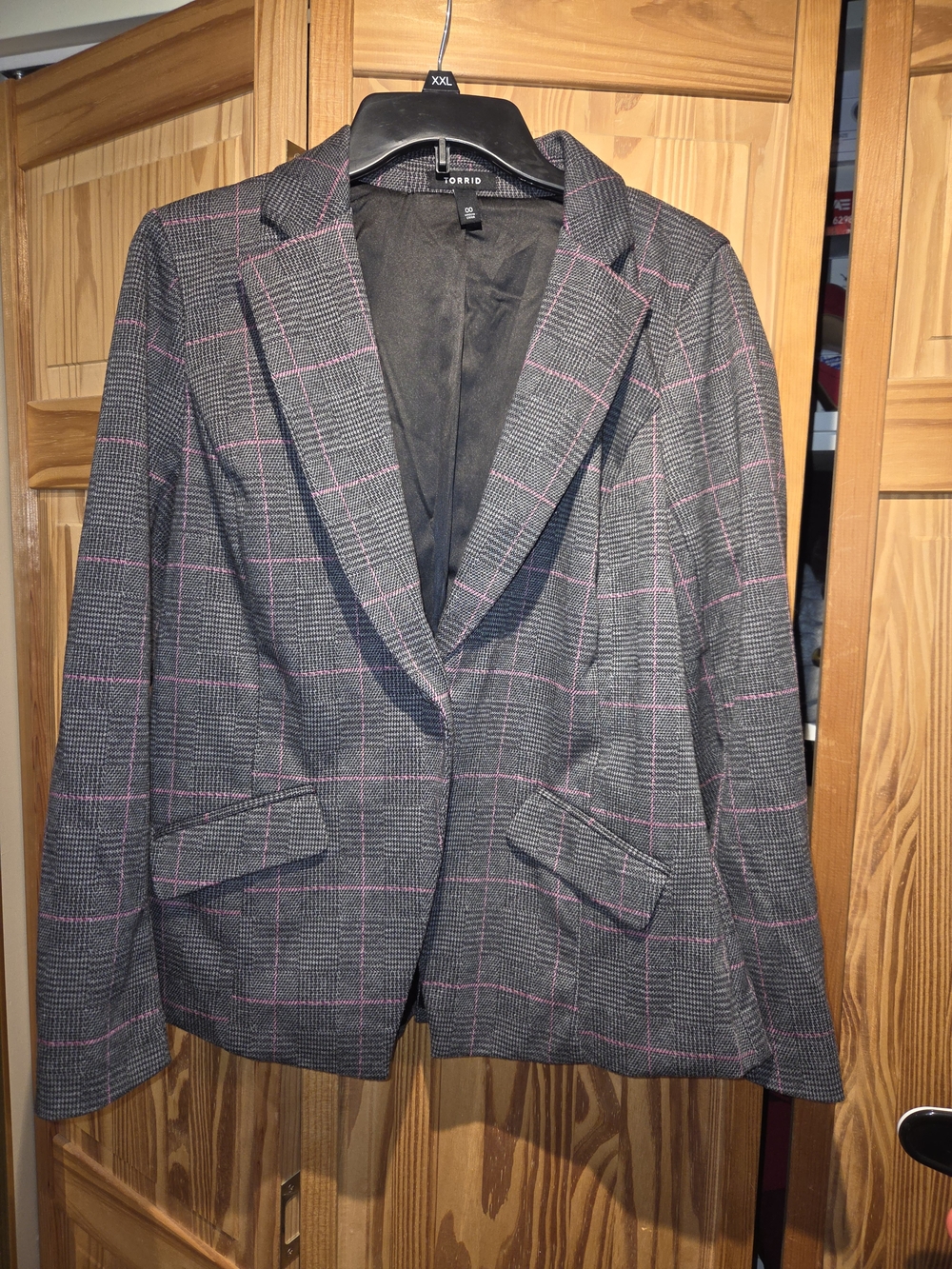 Torrid Gray Houndstooth Blazer with Pink Accent And Matching Pants Set!